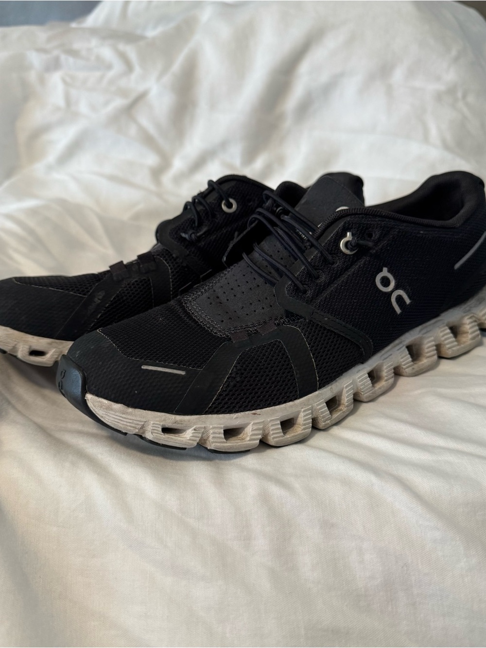 On Running Men's Black and White Athletic Running Shoes
